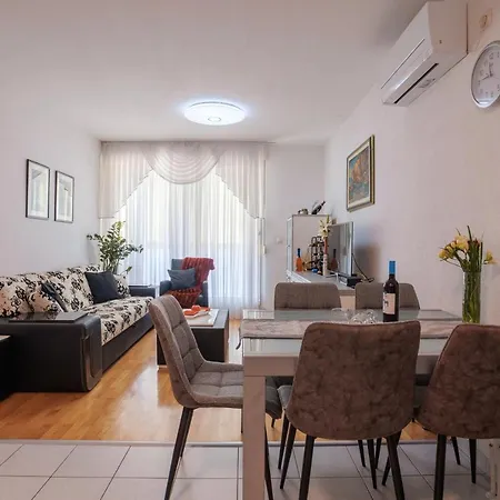 Seaview Znjan Apartment