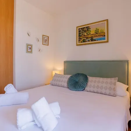 Apartment Seaview Znjan Split