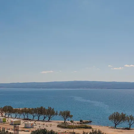 Апартаменти Seaview Znjan